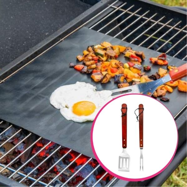 Pachet avantajos pentru grătar: Furculiță inox, Spatulă și 2 Folii antiaderente